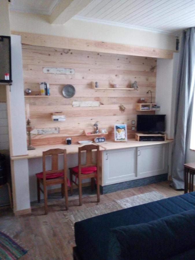 Au 17 Hotell Murat  Exteriör bild
